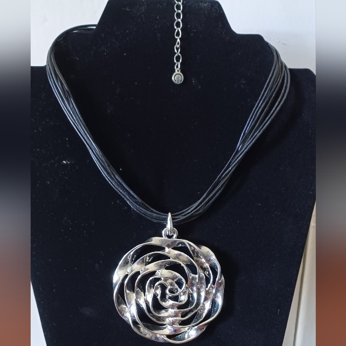 Vintage 1946 Necklace
